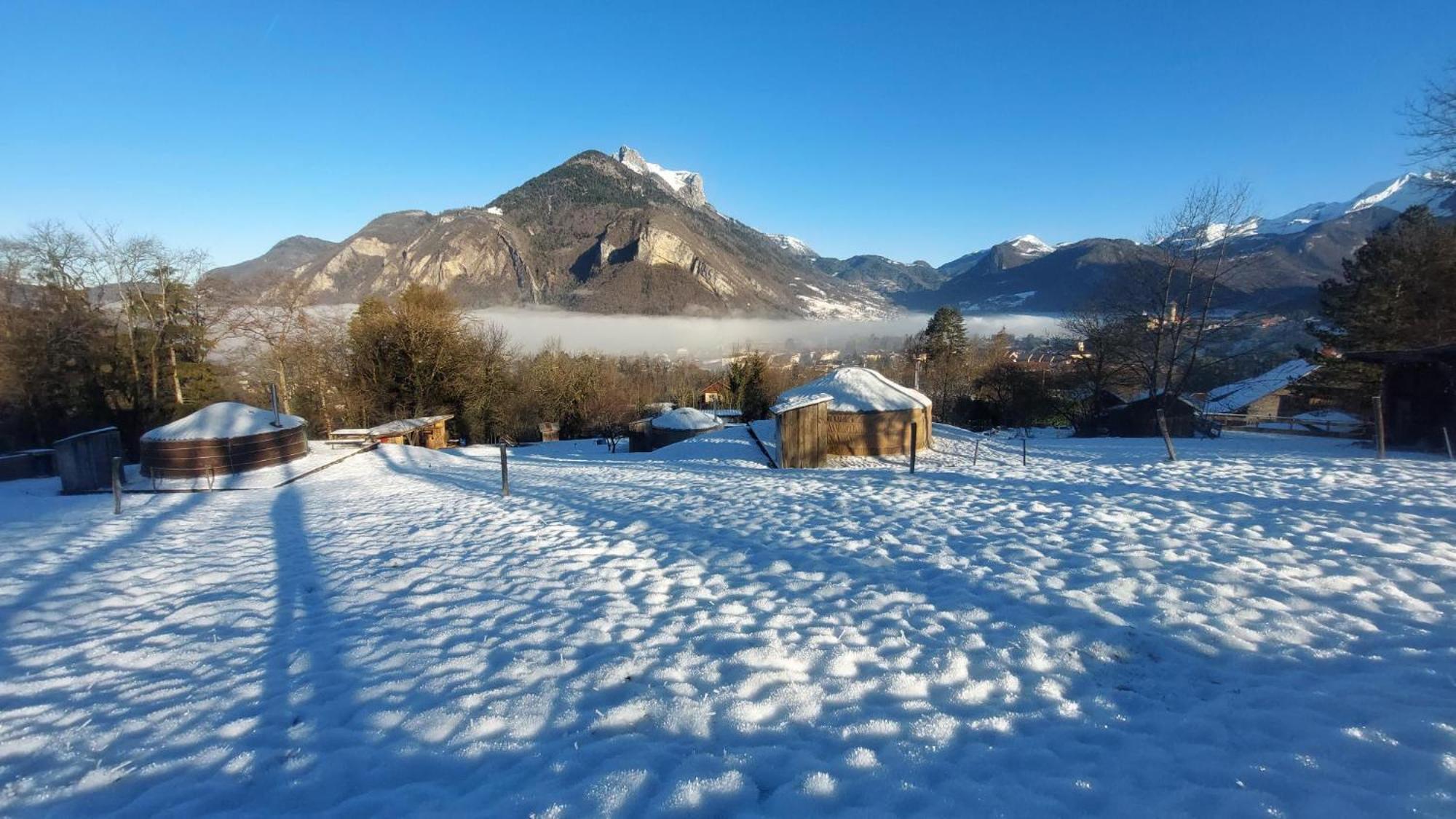 Yourtes Olachat Proche Annecy Faverges Exteriér fotografie
