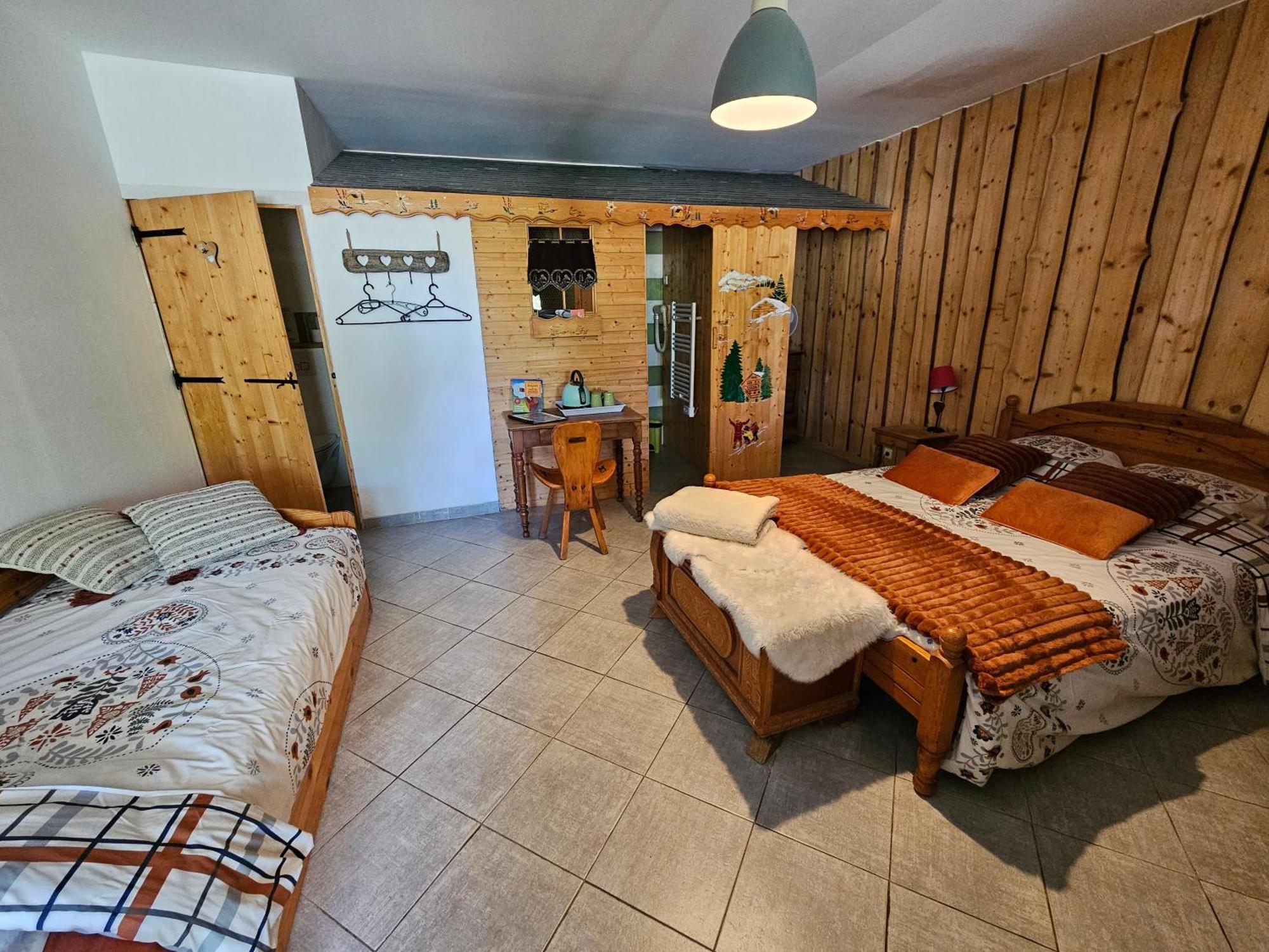 Yourtes Olachat Proche Annecy Faverges Exteriér fotografie